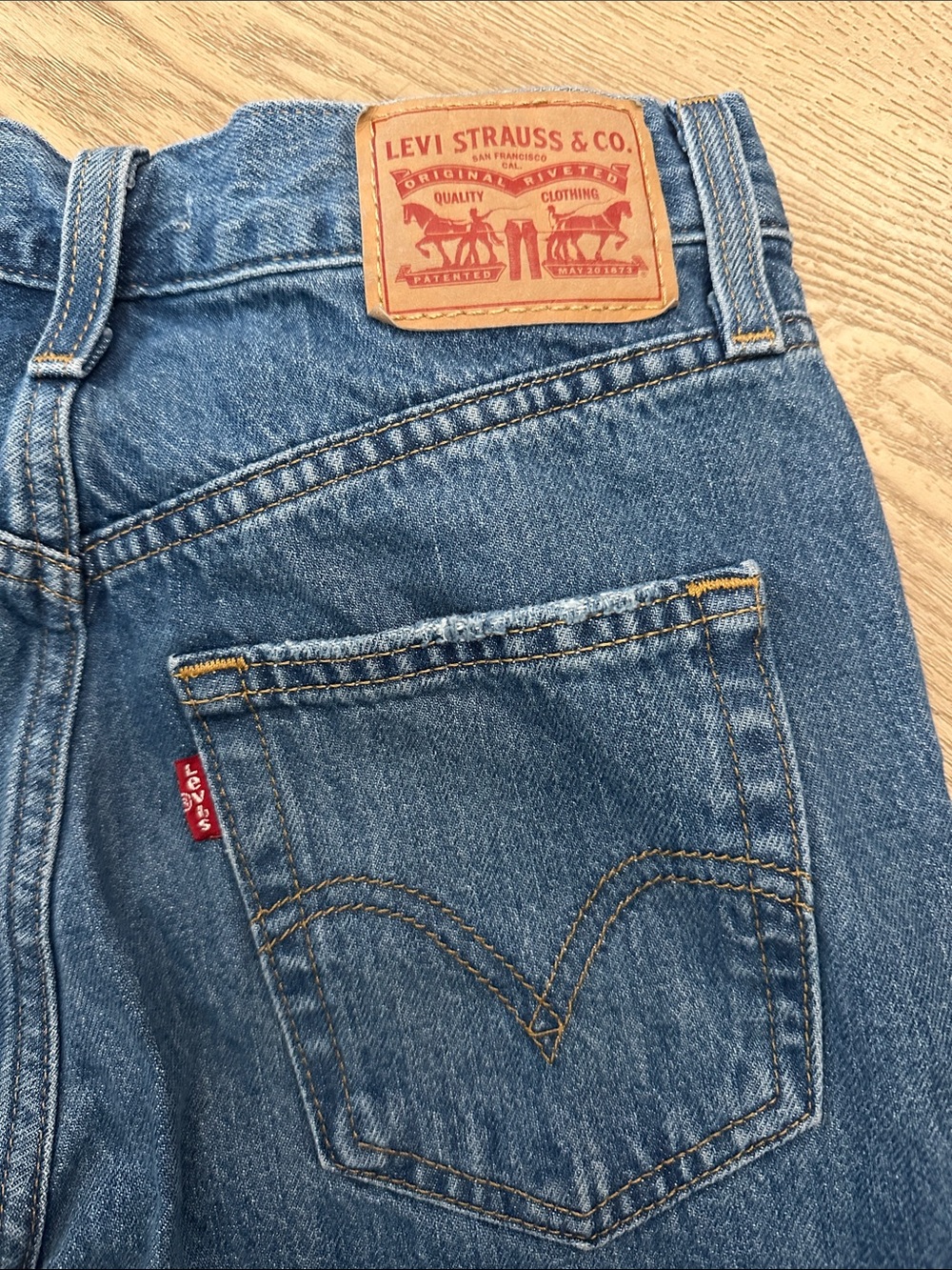 LEVI’S high waisted straight jeans - Picture 4 of 8